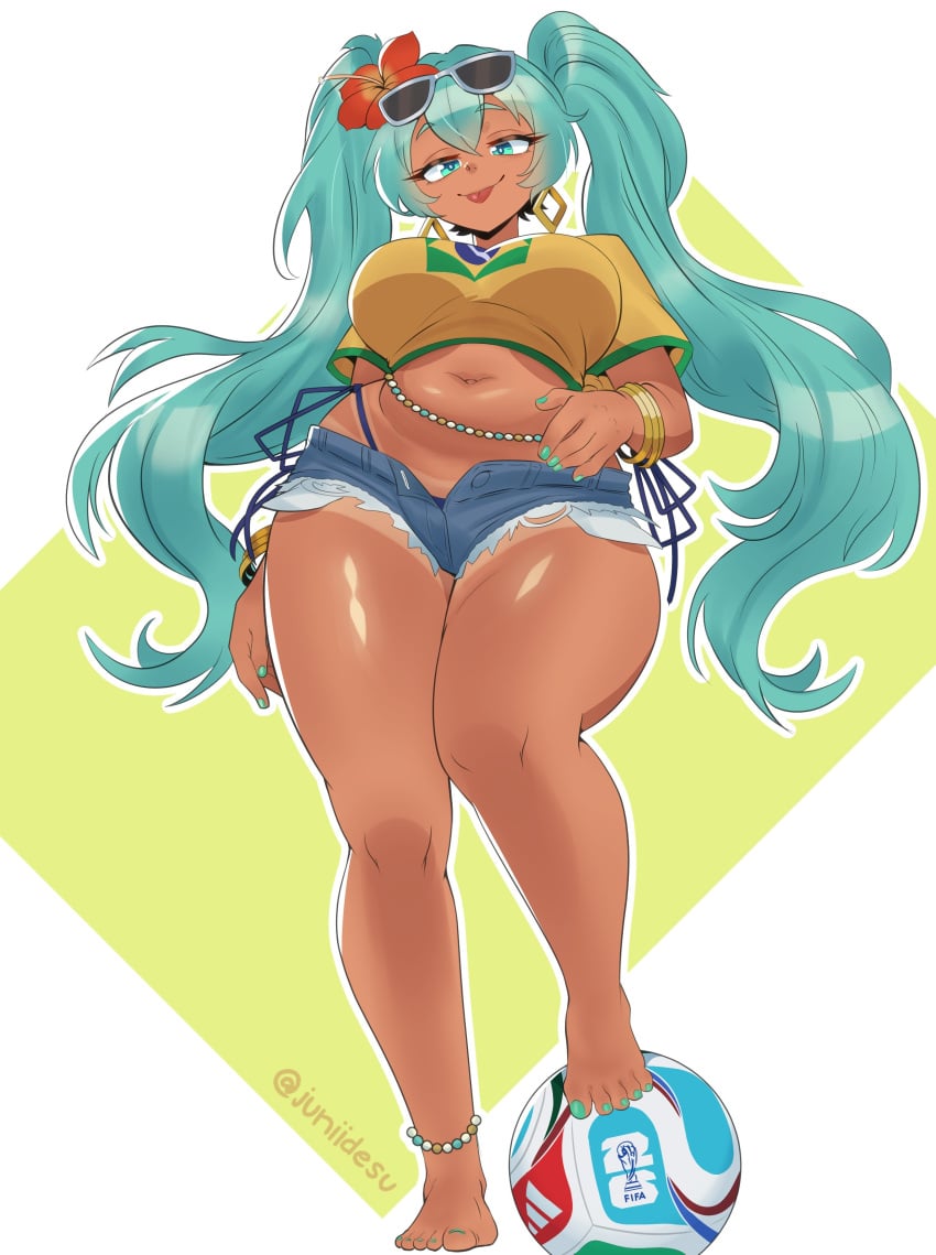 Brazilian Miku & Hatsune Miku Rule 34 – Bare Legs